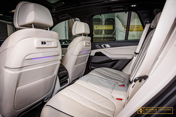 BMW X5 XDrive40i High Executive|Pano|NAP|E-trekhaak|Comfort