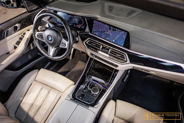 BMW X5 XDrive40i High Executive|Pano|NAP|E-trekhaak|Comfort