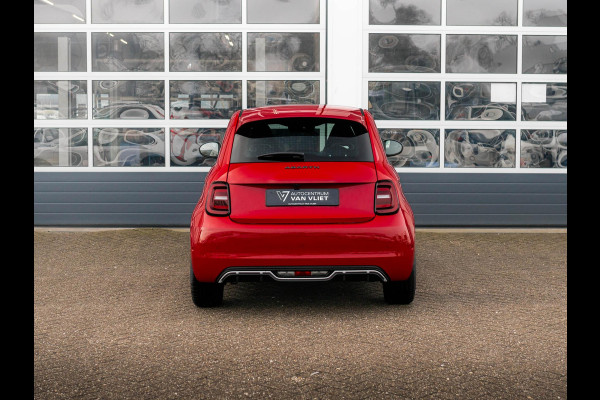 Abarth 500e Turismo 42 kWh | Uit voorraad leverbaar | Camera | Clima | Apple Carplay | JBL Sound | Navi | 18" | Winter Pack