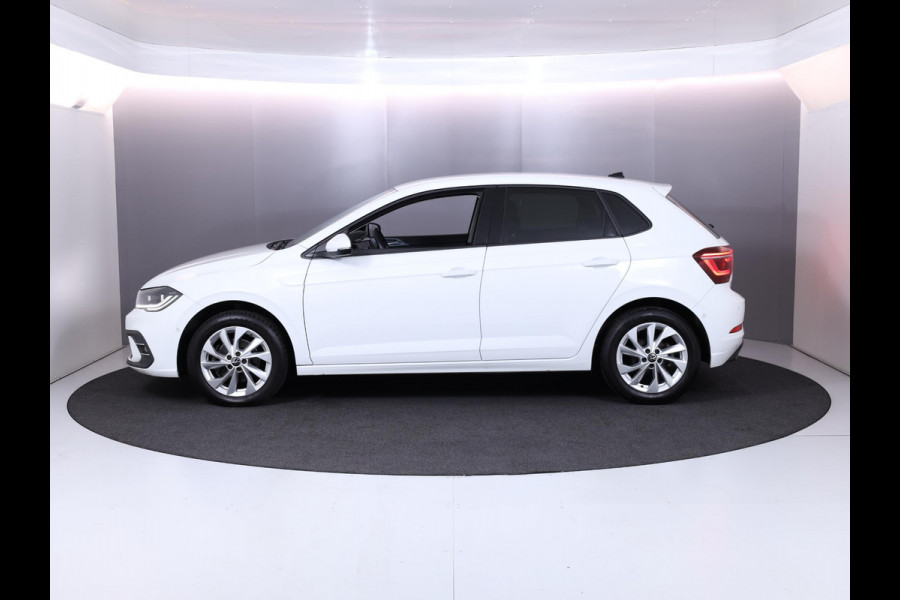 Volkswagen Polo 1.0 TSI Style 110 pk Automaat (DSG) | Navigatie via App | Parkeersensoren (Park assist) | Adaptieve cruise control | Autom. airco | Stoelverwarming | Matrix LED koplampen |