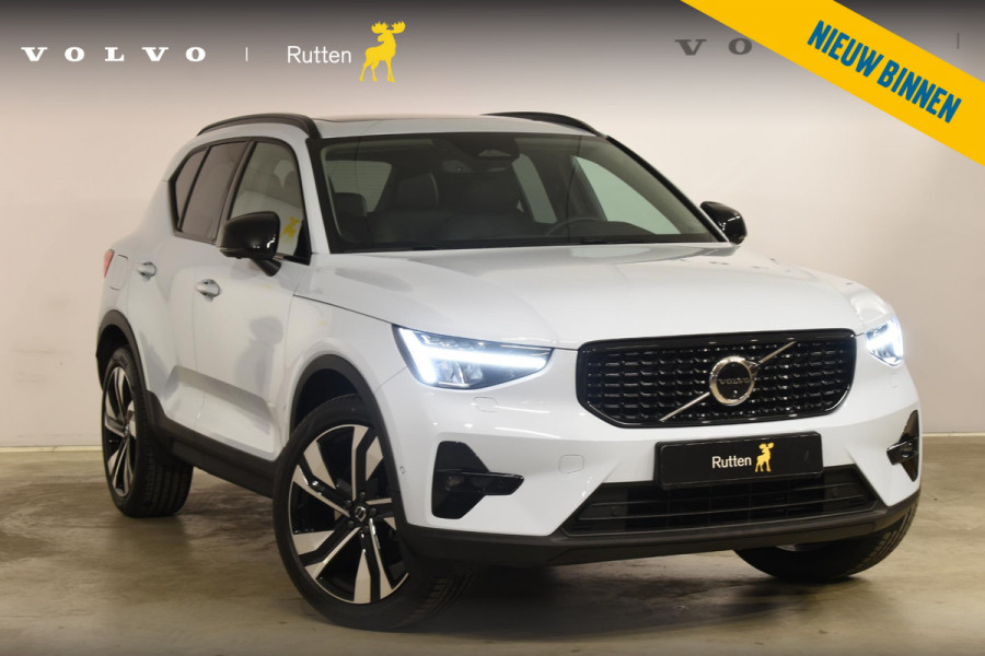 Volvo XC40 B4 211PK Automaat Ultimate Dark / Panoramadak / Harman Kardon / Lederen bekleding / Elektrische stoelen / 20'' Velgen / 360 camera