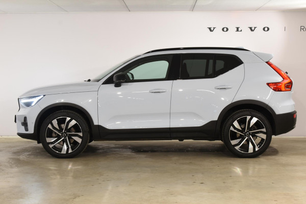 Volvo XC40 B4 211PK Automaat Ultimate Dark / Panoramadak / Harman Kardon / Lederen bekleding / Elektrische stoelen / 20'' Velgen / 360 camera