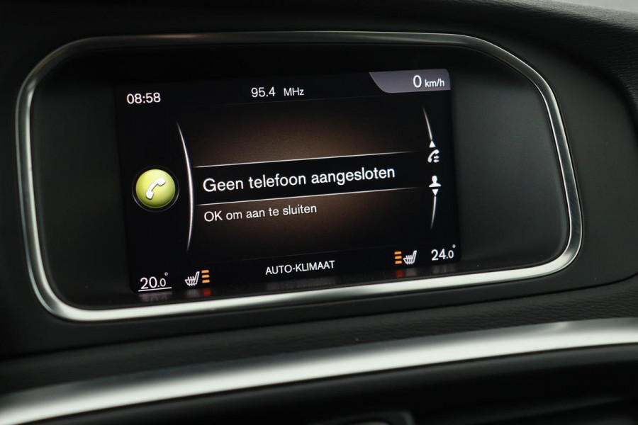 Volvo V40 Cross Country 1.5 T3 Polar+ Luxury | Panoramadak | Leder | Trekhaak | Stoelverwarming | Camera | Harman/Kardon | Full LED | Navigatie