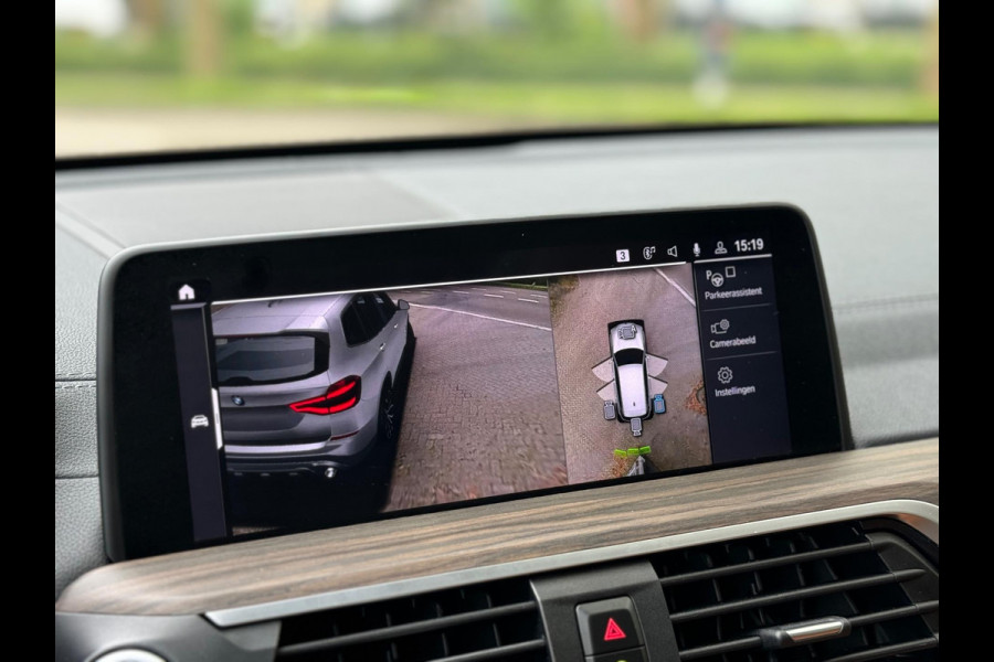 BMW X3 XDrive30e eDrive Panorama Adaptive cruise Digitaldash 360 cam Plug-in Hyb Sfeerverlichting Nieuwstaat Voloptie Stuurverwarm