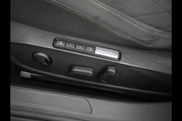 Volkswagen Golf 1.4 eHybrid 204pk Style Navigatie Camera Side Assist iQ Light Demo RV