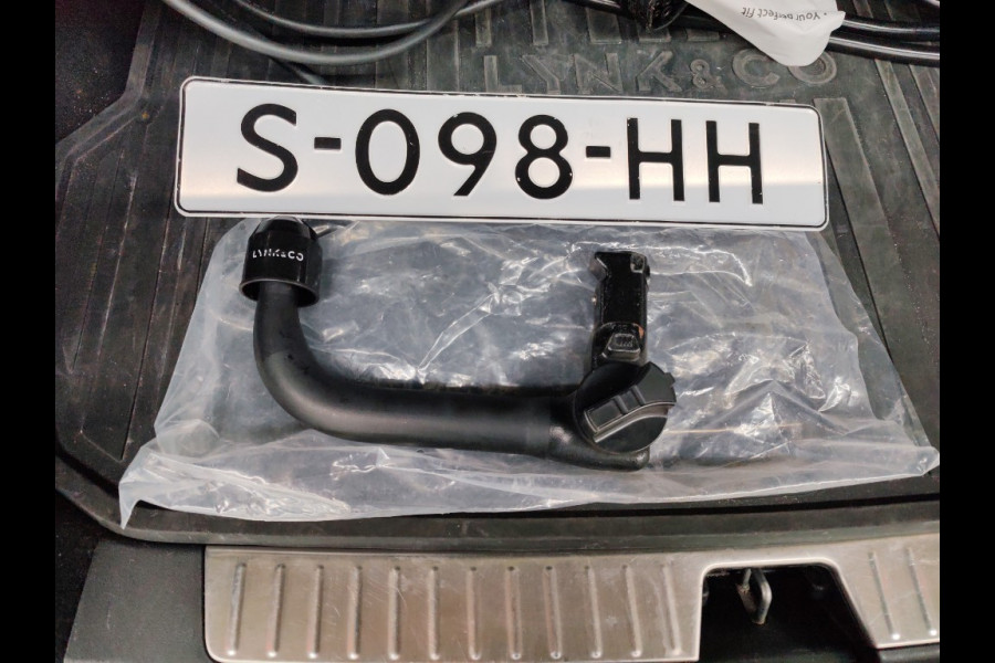 Lynk & Co 01 1.5 PHEV 262pk 360cam Trekhaak Pano ACC Stoelverw Elek-klep Plug-In