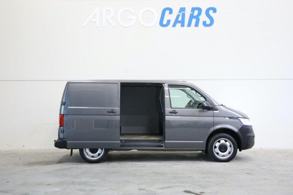 Volkswagen Transporter 2.0 TDI T6 DSG LED 199PK CAMERA TREKHAAK CARPLAY ARCO CRUISE CONTROL LEASE V/A € 132,- p.m. INRUIL MOG