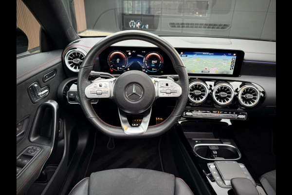 Mercedes-Benz CLA-Klasse 250 e AMG CLA250e Coupe Panoramadak|Keyless|Camera 360°|Advanced sound|Sfeerverlichting|Head-up|Night pakket|Multibeam LED