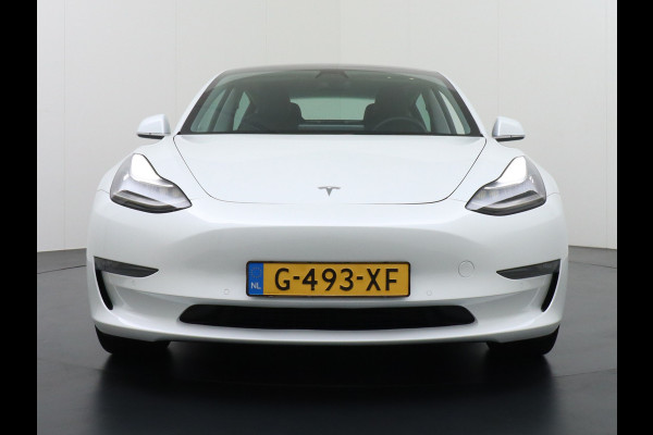 Tesla Model 3 Long Range 75kWh AWD 463PK Lmv 19" Full-Self-Driving-Computer 3 Telefoon-Sleutel Premium Audio 4wd AutoPilot Panoramadak Camera' Stoel en achterbank verwarming Keyless Electr.Stoelen+Memory+Easy-Entry WiFi Origineel Nederlandse auto Grootste accu, 3-Fase laden. Accu garantie tot 20-12-2028 / 192.000km