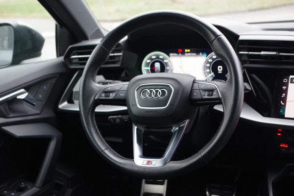 Audi A3 Sportback 40 TFSI e 204 PK S-Line Advanced Ed. PHEV, RS-Sportstoelen, HD-Matrix, Camera, Adap. Cruise Control