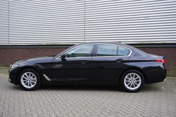 BMW 5 Serie 530e Business Edition Plus/Laser LED/Leer/ Comfortstoelen/Origineel Nederlands.