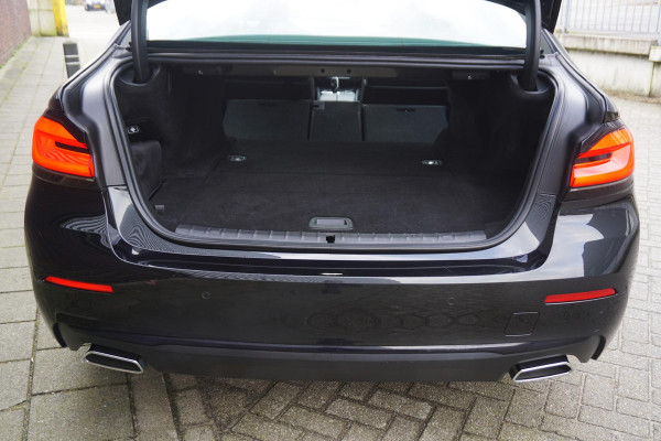 BMW 5 Serie 530e Business Edition Plus/Laser LED/Leer/ Comfortstoelen/Origineel Nederlands.