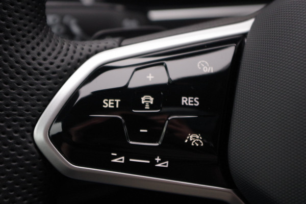 Volkswagen Tiguan 1.4 TSI 245 PK eHybrid R-Line BNS PHEV, Panoramadak, Trekhaak, IQ-Light, DCC, Adaptieve Cruise Control