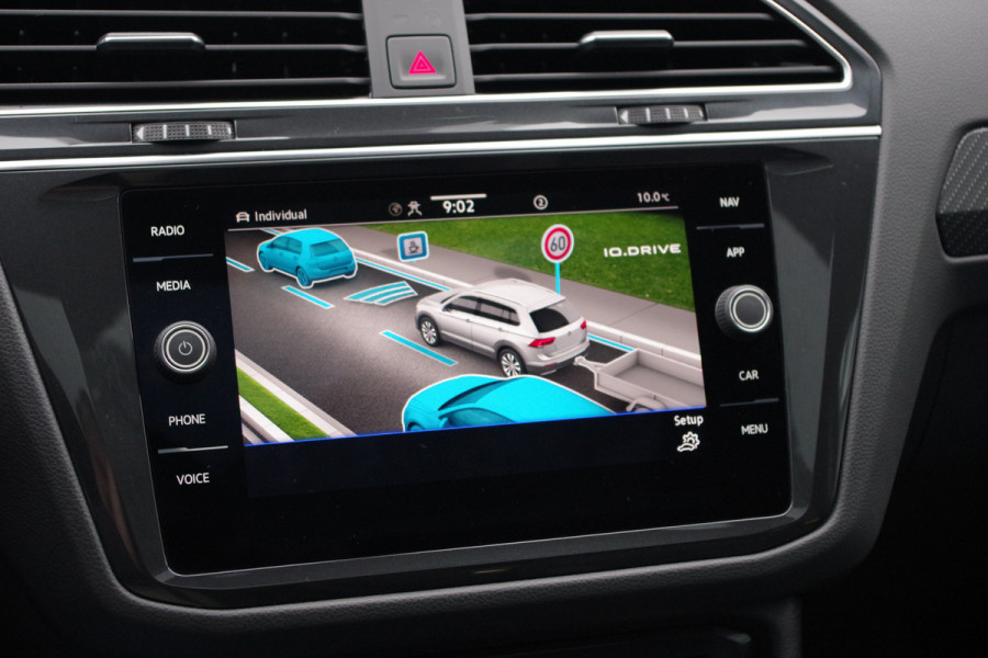Volkswagen Tiguan 1.4 TSI 245 PK eHybrid R-Line BNS PHEV, Panoramadak, Trekhaak, IQ-Light, DCC, Adaptieve Cruise Control