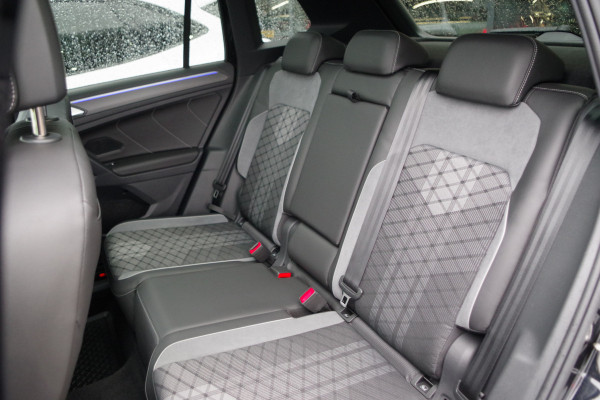 Volkswagen Tiguan 1.4 TSI 245 PK eHybrid R-Line BNS PHEV, Panoramadak, Trekhaak, IQ-Light, DCC, Adaptieve Cruise Control
