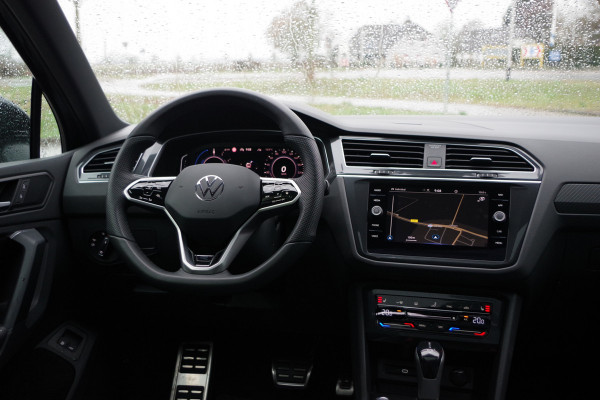 Volkswagen Tiguan 1.4 TSI 245 PK eHybrid R-Line BNS PHEV, Panoramadak, Trekhaak, IQ-Light, DCC, Adaptieve Cruise Control