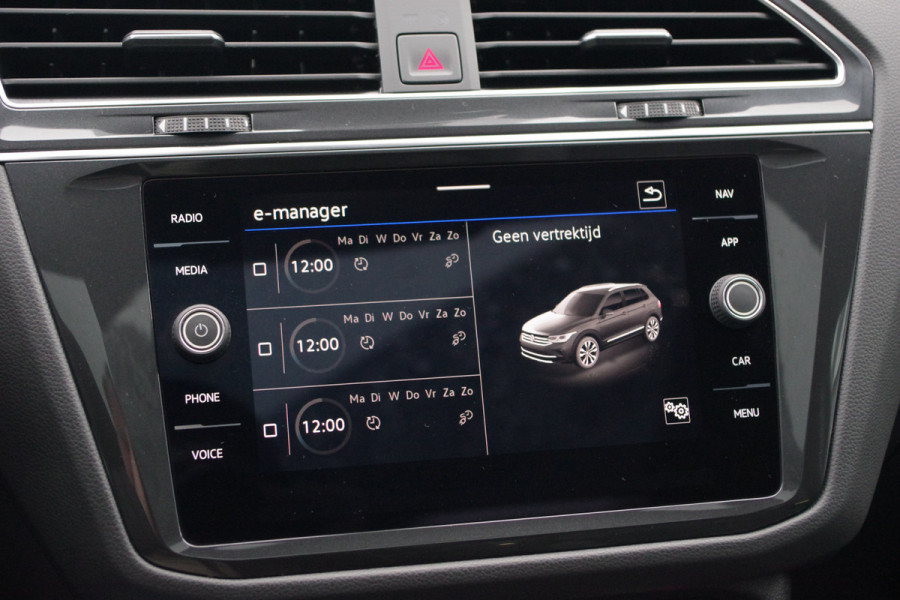 Volkswagen Tiguan 1.4 TSI 245 PK eHybrid R-Line BNS PHEV, Panoramadak, Trekhaak, IQ-Light, DCC, Adaptieve Cruise Control