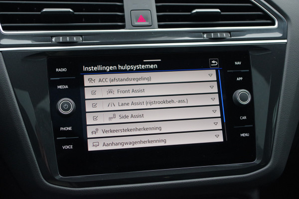Volkswagen Tiguan 1.4 TSI 245 PK eHybrid R-Line BNS PHEV, Panoramadak, Trekhaak, IQ-Light, DCC, Adaptieve Cruise Control