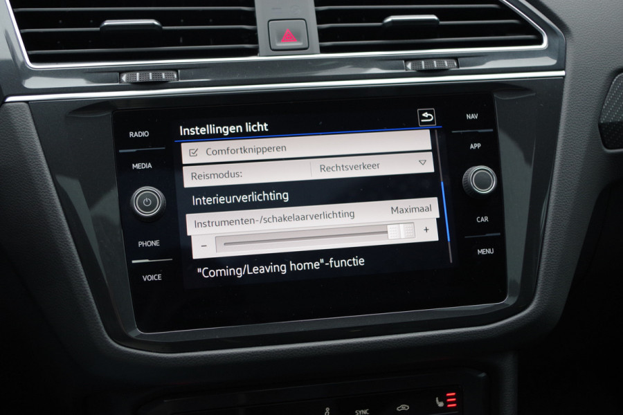 Volkswagen Tiguan 1.4 TSI 245 PK eHybrid R-Line BNS PHEV, Panoramadak, Trekhaak, IQ-Light, DCC, Adaptieve Cruise Control