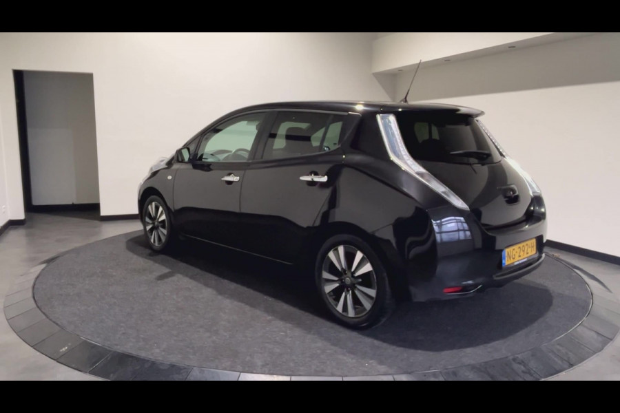 Nissan Leaf Tekna 30 kWh | Stuurwiel verwarmd | Rondomzicht camera | Voor~stoelen verwarmd! | SoH ( batterijtest ) 78.38 % score