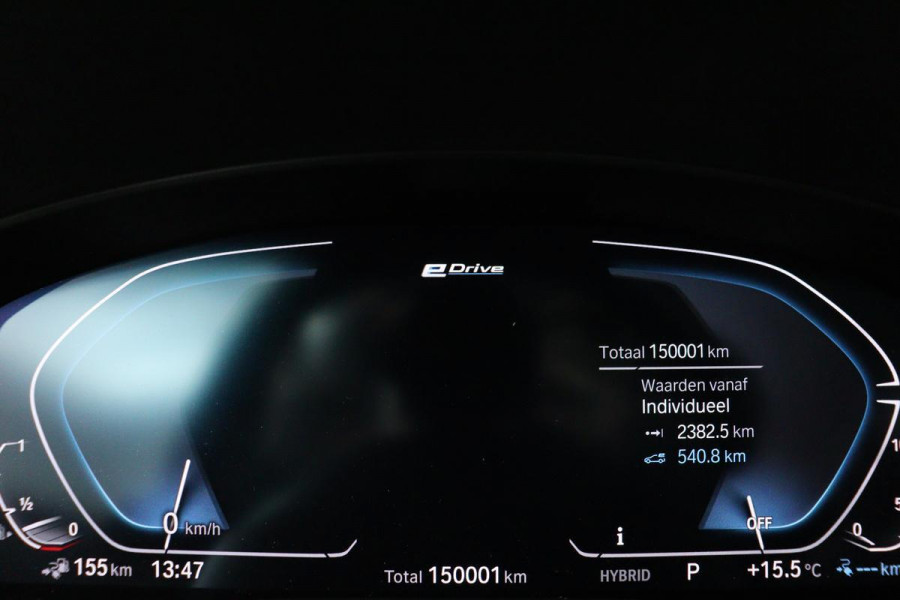 BMW 5 Serie 530e Executive | Trekhaak | Stoel & stuurverwarming | Leder | Sfeerverlichting | Camera | Carplay | Full LED | Live Cockpit | Park Assist | PHEV