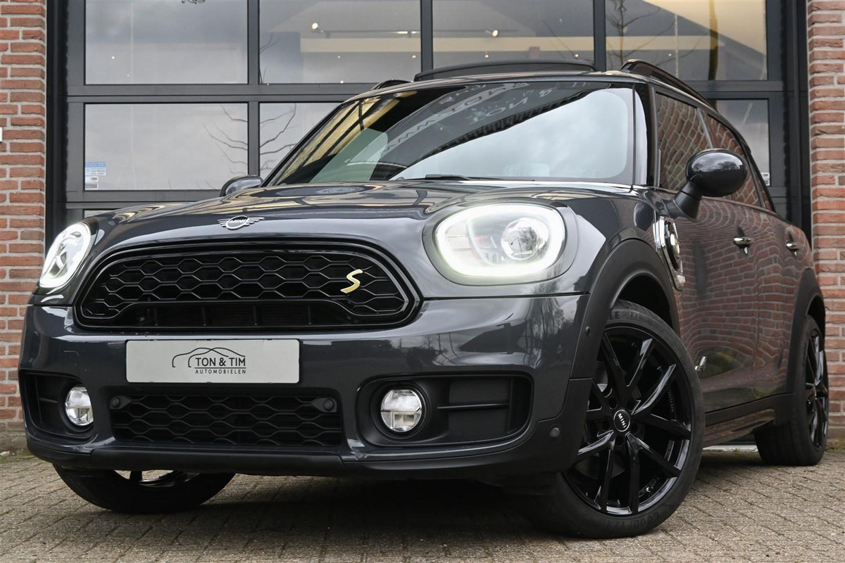 MINI Countryman 2.0 Cooper S E ALL4 BlackPack Pano Leder ´19