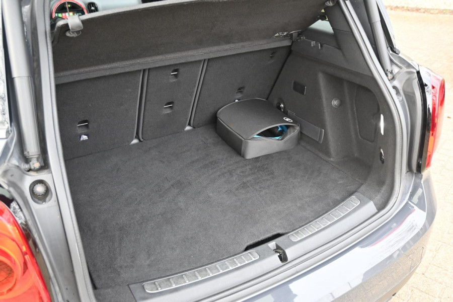 MINI Countryman 2.0 Cooper S E ALL4 BlackPack Pano Leder ´19