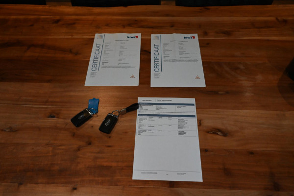 Land Rover Defender 110 5.0 P525 110 V8 URBAN ACC Trekhaak Pano HUD 360 Cam Meridian 22''