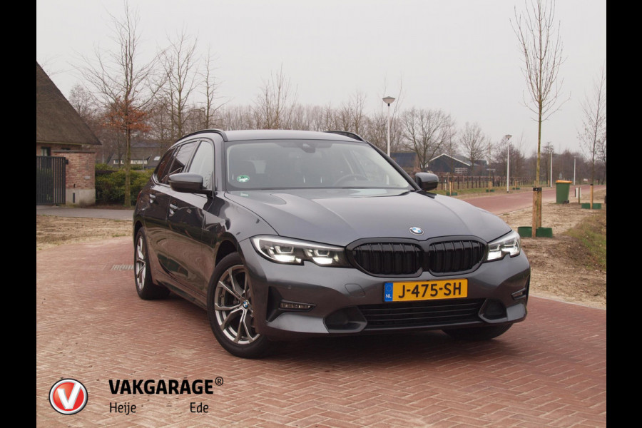 BMW 3 Serie Touring 318i Executive Edition | Apple Carplay | Cruise Control | Sfeerverlichting | Parkeersensoren |