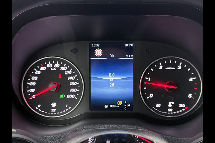 Mercedes-Benz Sprinter 317 1.9 CDI L2H2 24 Maanden Certified Garantie BPM-Vrij Direct Leverbaar 3500 KG Trekgewicht Navigatie LED Achteruitrijcamera