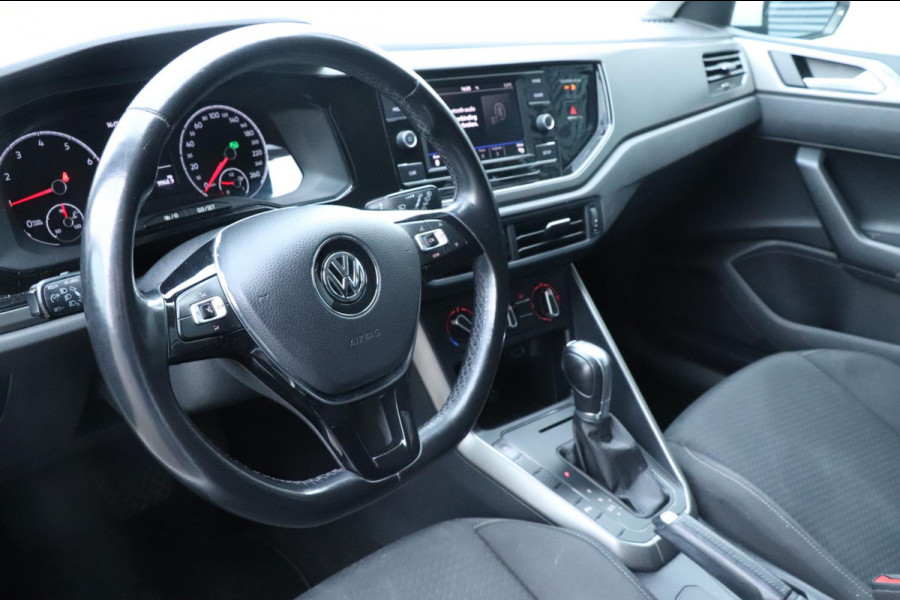 Volkswagen Polo 1.0 TSI Highline | DSG | PDC | Dealer onderhouden | Nette auto!