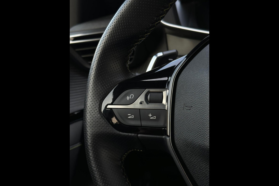 Peugeot 208 1.2 PureTech GT-line CarPlay Camera