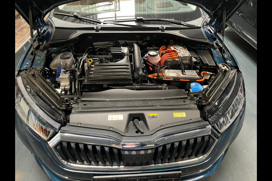 Škoda Octavia Combi 1.4 TSI  Style iV Hybride 204 PK APPLE CARPLAY