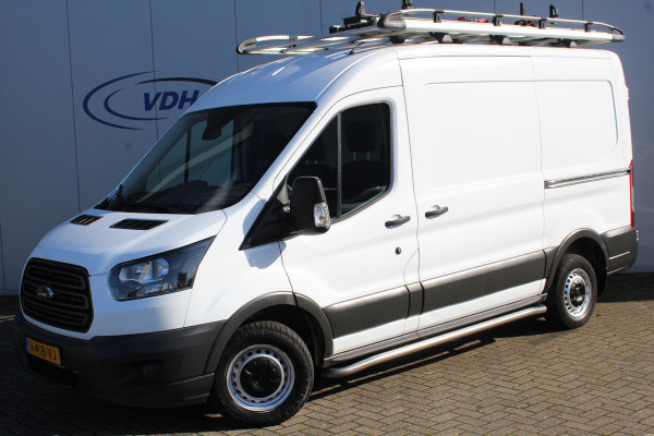 Ford Transit 290 2.0-105pk TDCI L2H2 Ambiente. Totaal 6 stuks, rest wordt nog gepubliceerd. Compleet ingerichte Ford Transit ! Slechts 75.000km ! Camera, pdc v+a, airco, ladder achterd., opstaptrede met trekhaak, imperiaal met ladder, omvormer naar 220V etc etc.