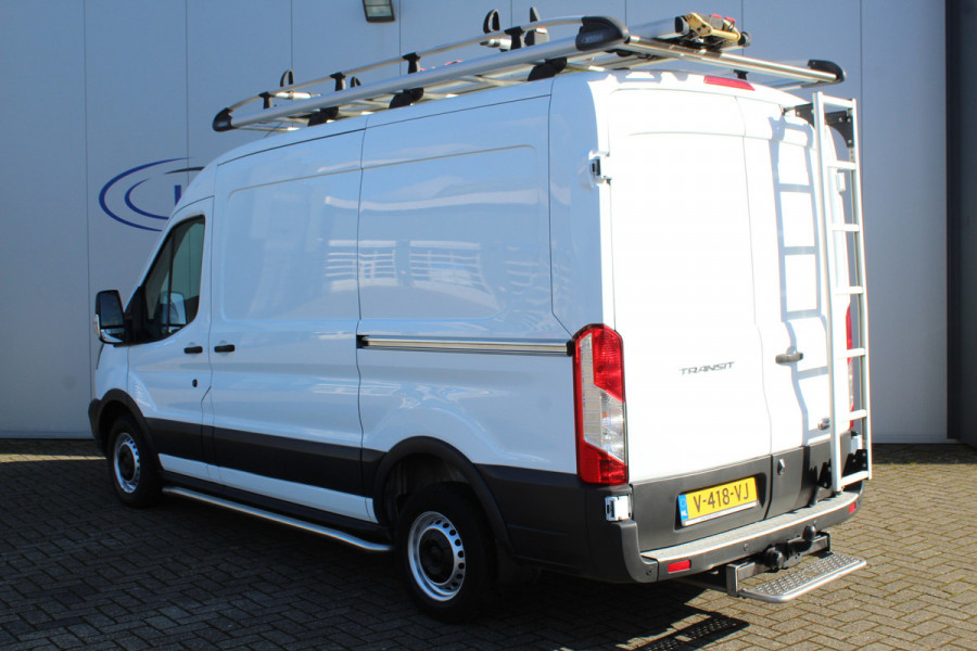 Ford Transit 290 2.0-105pk TDCI L2H2 Ambiente. Totaal 6 stuks, rest wordt nog gepubliceerd. Compleet ingerichte Ford Transit ! Slechts 75.000km ! Camera, pdc v+a, airco, ladder achterd., opstaptrede met trekhaak, imperiaal met ladder, omvormer naar 220V etc etc.