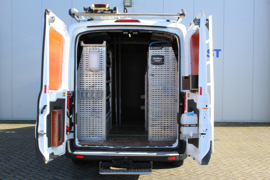 Ford Transit 290 2.0-105pk TDCI L2H2 Ambiente. Totaal 6 stuks, rest wordt nog gepubliceerd. Compleet ingerichte Ford Transit ! Slechts 75.000km ! Camera, pdc v+a, airco, ladder achterd., opstaptrede met trekhaak, imperiaal met ladder, omvormer naar 220V etc etc.