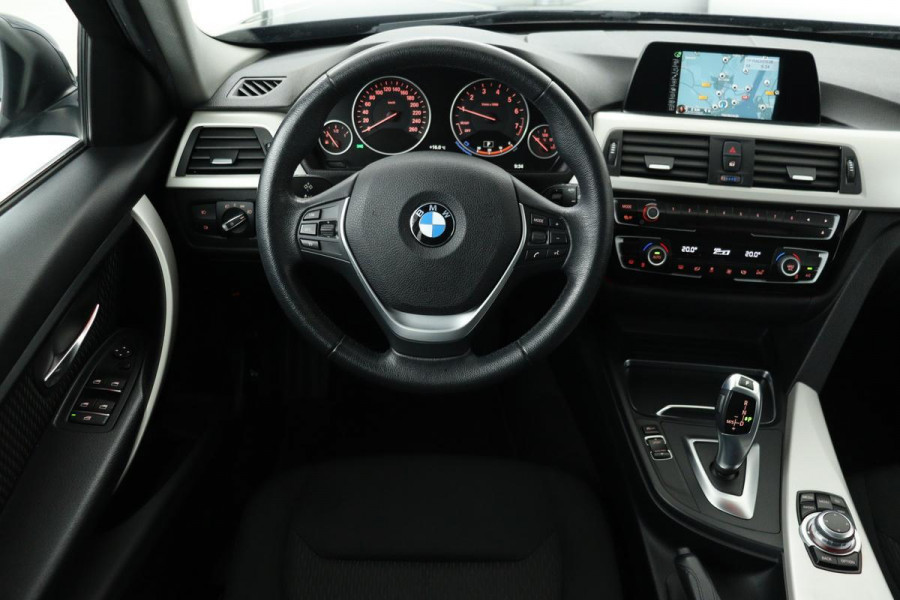 BMW 3 Serie 318i Executive | Trekhaak | Full LED | Navigatie | PDC | Climate control | Bluetooth | Cruise control