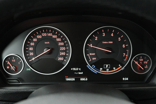 BMW 3 Serie 318i Executive | Trekhaak | Full LED | Navigatie | PDC | Climate control | Bluetooth | Cruise control