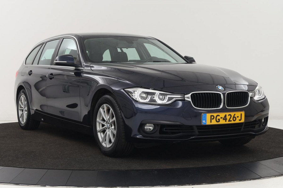 BMW 3 Serie 318i Executive | Trekhaak | Full LED | Navigatie | PDC | Climate control | Bluetooth | Cruise control