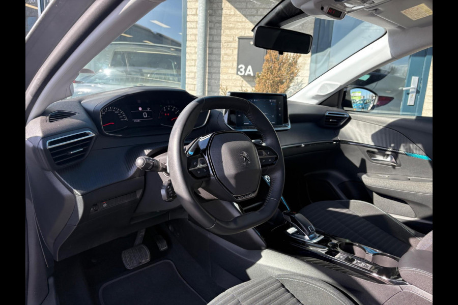 Peugeot 208 1.2 PureTech Allure | CARPLAY | CRUISE | NAVI | LED