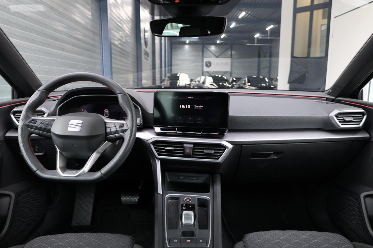 Seat Leon 1.5 eTSI FR LED/SFEER/VIRTUAL/PANO/S.VERWARMING/18' LMV/CAM/ACC/ECC/12 MND GARANTIE! Seat Leon 1.5 eTSI FR LED/SFEER/VIRTUAL/PANO/S.VERWARMING/18' LMV/CAM/ACC/ECC/12 MND GARANTIE!