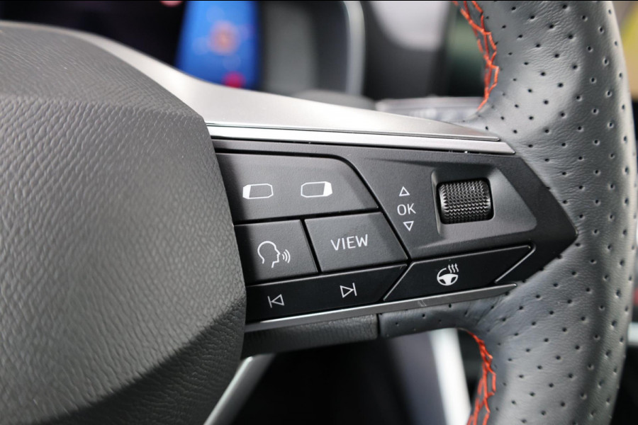 Seat Leon 1.5 eTSI FR LED/SFEER/VIRTUAL/PANO/S.VERWARMING/18' LMV/CAM/ACC/ECC/12 MND GARANTIE!
