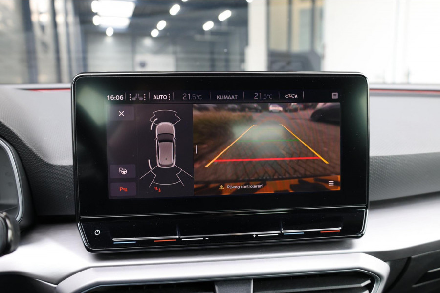 Seat Leon 1.5 eTSI FR LED/SFEER/VIRTUAL/PANO/S.VERWARMING/18' LMV/CAM/ACC/ECC/12 MND GARANTIE!