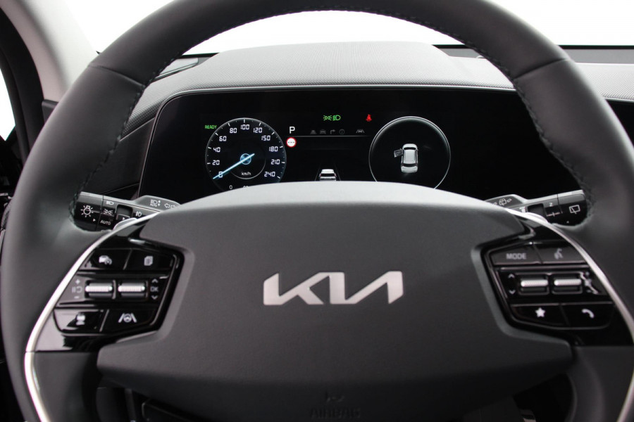 Kia Niro EV ExecutiveLine 64.8 kWh Kia Niro EV ExecutiveLine 64.8kWh Nieuw Model! | Navigatie | Half Leder | Schuif-kantel dak | Electrisch bedienbare achterklep | DAB | Led | Camera