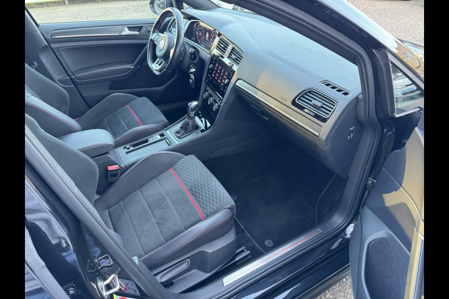 Volkswagen Golf 2.0 TSI GTI 245pk Performance Blindspot/ACC/LaneAssist/18inch/DigitalCockpit/Garantie/LaneAssist/