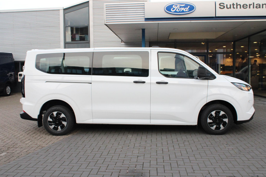 Ford Transit Custom 340 2.5 PHEV L2H1 Trend KOMBI | 9- PERSOONS |  20x Op voorraad | Navigatie systeem | Dubbele zijschuifdeur | All weather banden | Prijs 44.800 ex. BTW incl. BPM