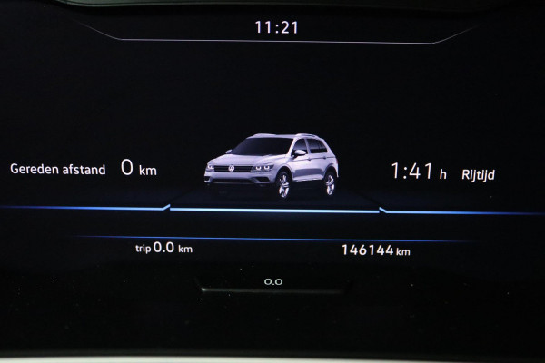Volkswagen Tiguan 1.4 TSI ACT Highline (PANORAMADAK, TREKHAAK, STOELVERWARMING, LEER, PARKEERSENSOREN, GOED ONDERHOUDEN)