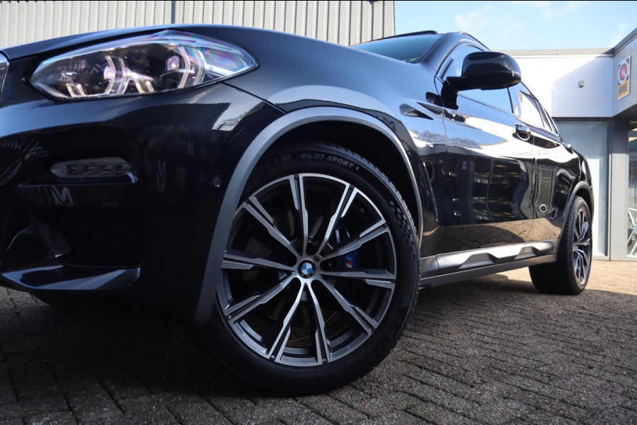 BMW X4 XDrive30i M Sport / PANODAK / KEYLESS / HUD / CAMERA / 20''