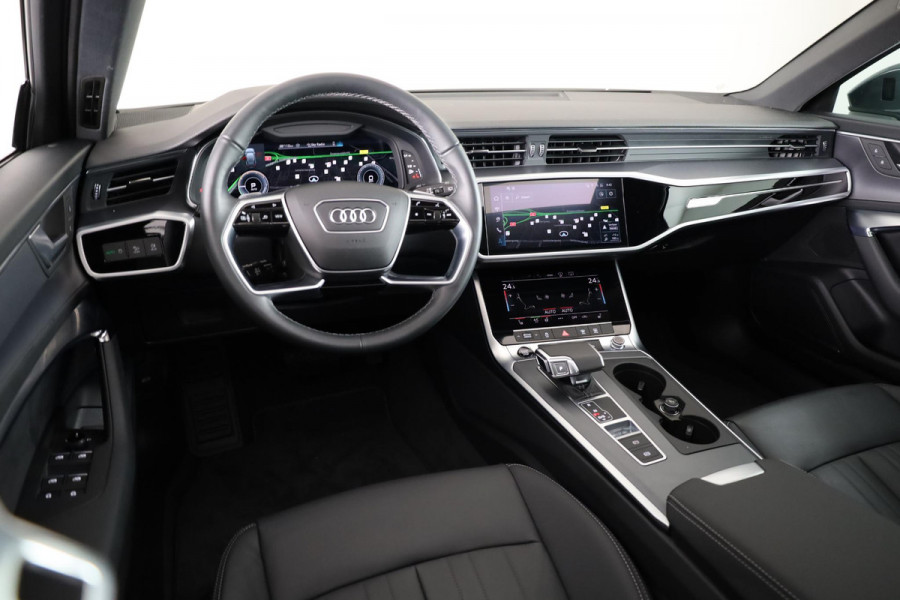 Audi A6 Avant 50 TFSI e quattro Advanced edition 299 pk S-tronic | Verlengde garantie | Navigatie | Panoramadak | Trekhaak uitklapbaar | Parkeersensoren (Park assist ) | Rondomzicht camera | Stoelverwarming V+A | Bang & Olufsen |