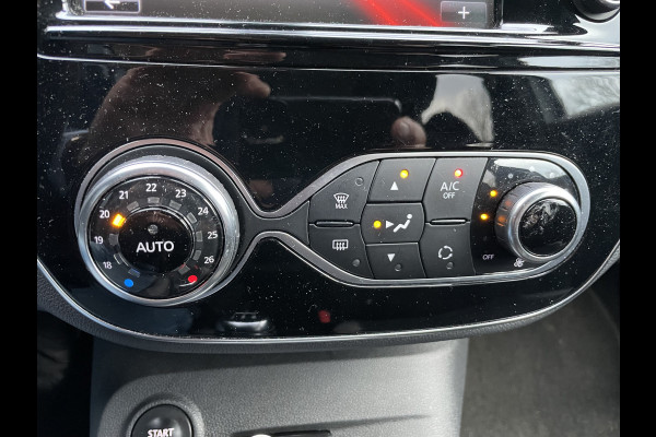 Renault Captur 0.9 TCe Intens Led mistlampen - Lederen stuurwiel - Cruise control - Achteruitrij camera - navigatie - Airco - getint glas achter - parkeersensoren achter - bluetooth